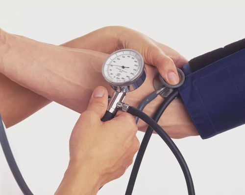 守护生命防线 中老年人居家预防中风，从用好血压计开始